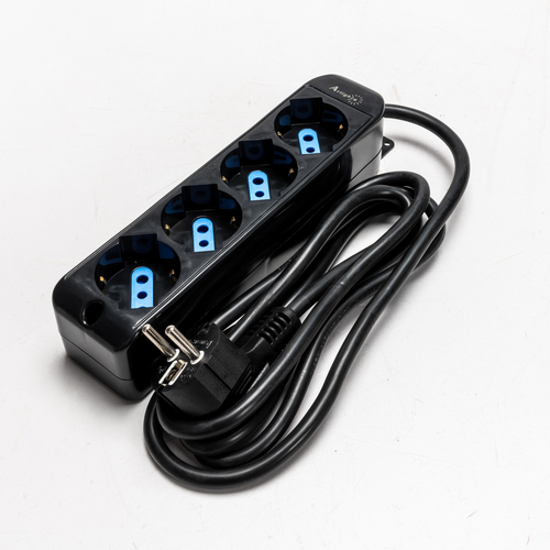 Multipresa Nera · 4 prese Schuko 10/16A