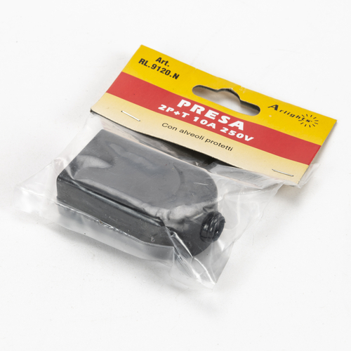 Presa mobile · 10A · 2P+T · In Policarbonato · Colore Nero