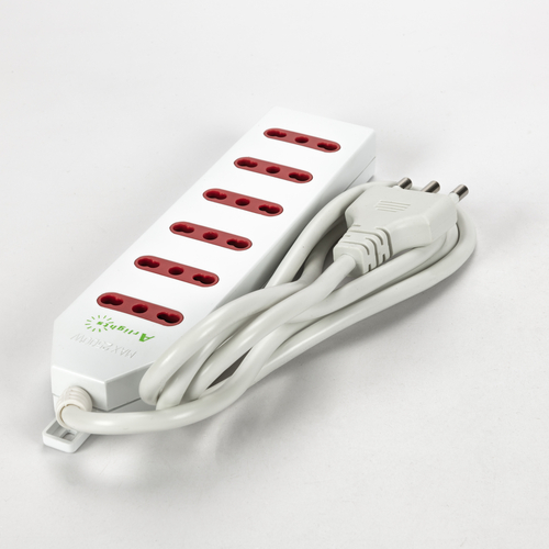 Multipresa Serie Flat · 6 Prese · Lunghezza Cavo 1,4 m. · Colore Bianco