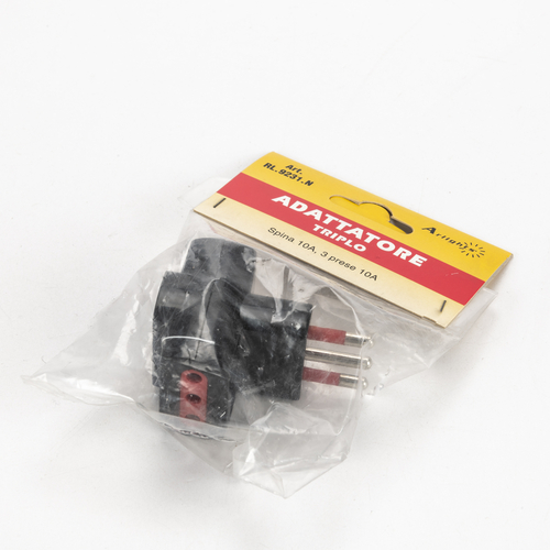 Adattatore Triplo · 10A · Colore Nero