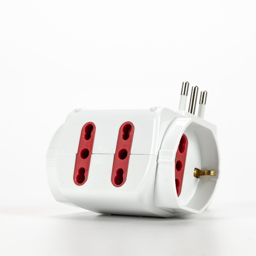 Adattatore Quadruplo Salvaspazio · Spina Disassata · Interruttore ON/OFF