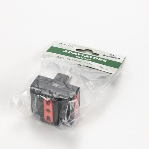 Adattatore Triplo · 16A · Colore Nero