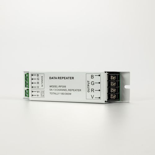 Amplificatore di Segnale RGB · Per Strisce LED · Max 360W · 5A · 3 Uscite