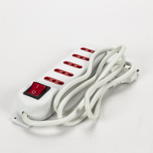 Multipresa Serie Compact · 5 Prese · Lunghezza Cavo 1,5m. · Interruttore ON/OFF · Bianca